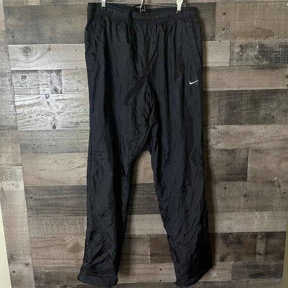 SOLD Nike Mens Nylon Pants Large - Picture 1 of 5
